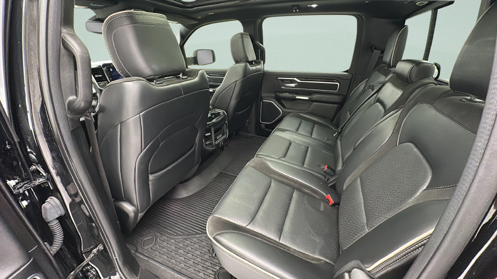 Used 2020 RAM 1500 Laramie w/ Sport Appearance Package AWD/4WD image 12