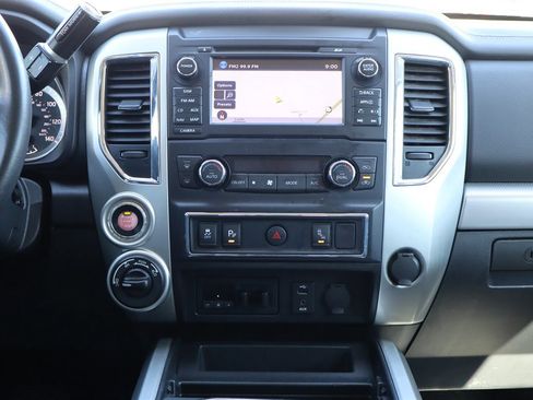 Used 2016 Nissan Titan PRO-4X image 24