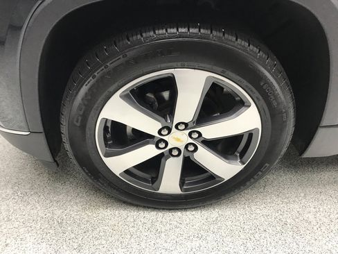 Used 2019 Chevrolet Traverse LT w/ LT Premium Package AWD/4WD image 7