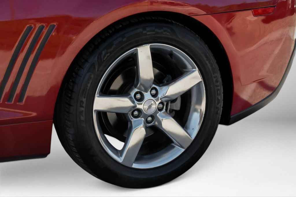 Used 2015 Chevrolet Camaro LT RWD image 49