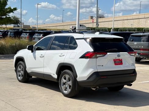 Used 2023 Toyota RAV4 XLE w/ Convenience Package AWD/4WD image 9