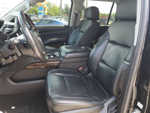 Used 2018 Chevrolet Tahoe LT w/ RST Edition RWD image 6