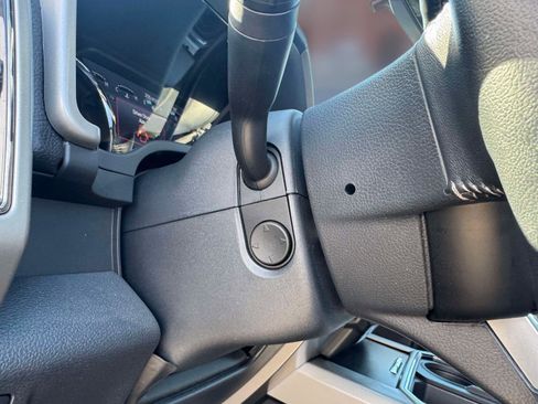 Used 2022 Ford F250 Lariat w/ Tremor Off-Road Package image 26