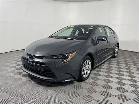 Certified 2025 Toyota Corolla LE FWD image 3
