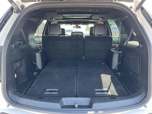 Used 2019 Ford Explorer XLT w/ Equipment Group 202A AWD/4WD image 50