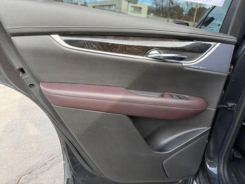 Used 2020 Cadillac XT6 Premium Luxury image 24