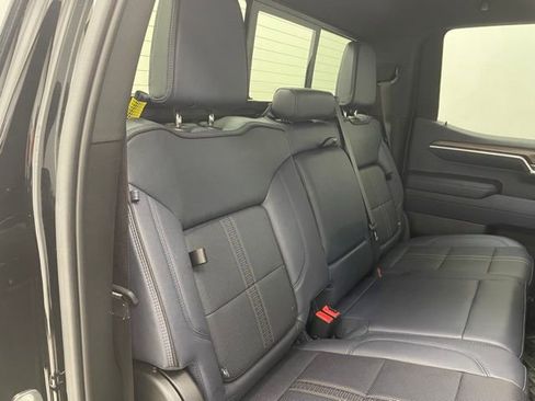 Certified 2022 Chevrolet Silverado 1500 High Country w/ Technology Package image 17