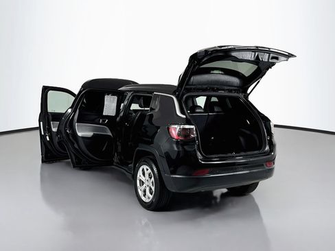 Used 2024 Jeep Compass Latitude AWD/4WD image 21