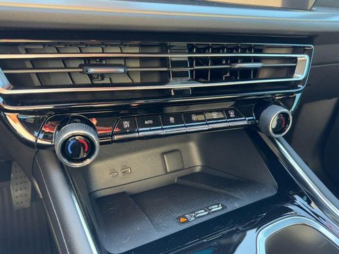 New 2026 Chevrolet Traverse LT w/ LPO, Floor Liner Package image 14