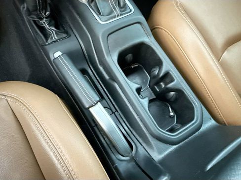 Used 2021 Jeep Wrangler Unlimited Rubicon w/ Safety Group image 23