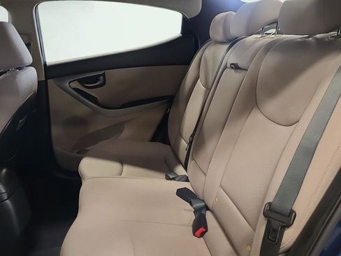 Used 2016 Hyundai Elantra SE image 13