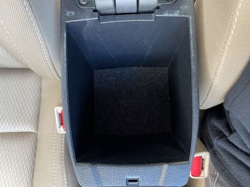 Used 2016 Toyota Corolla LE image 12