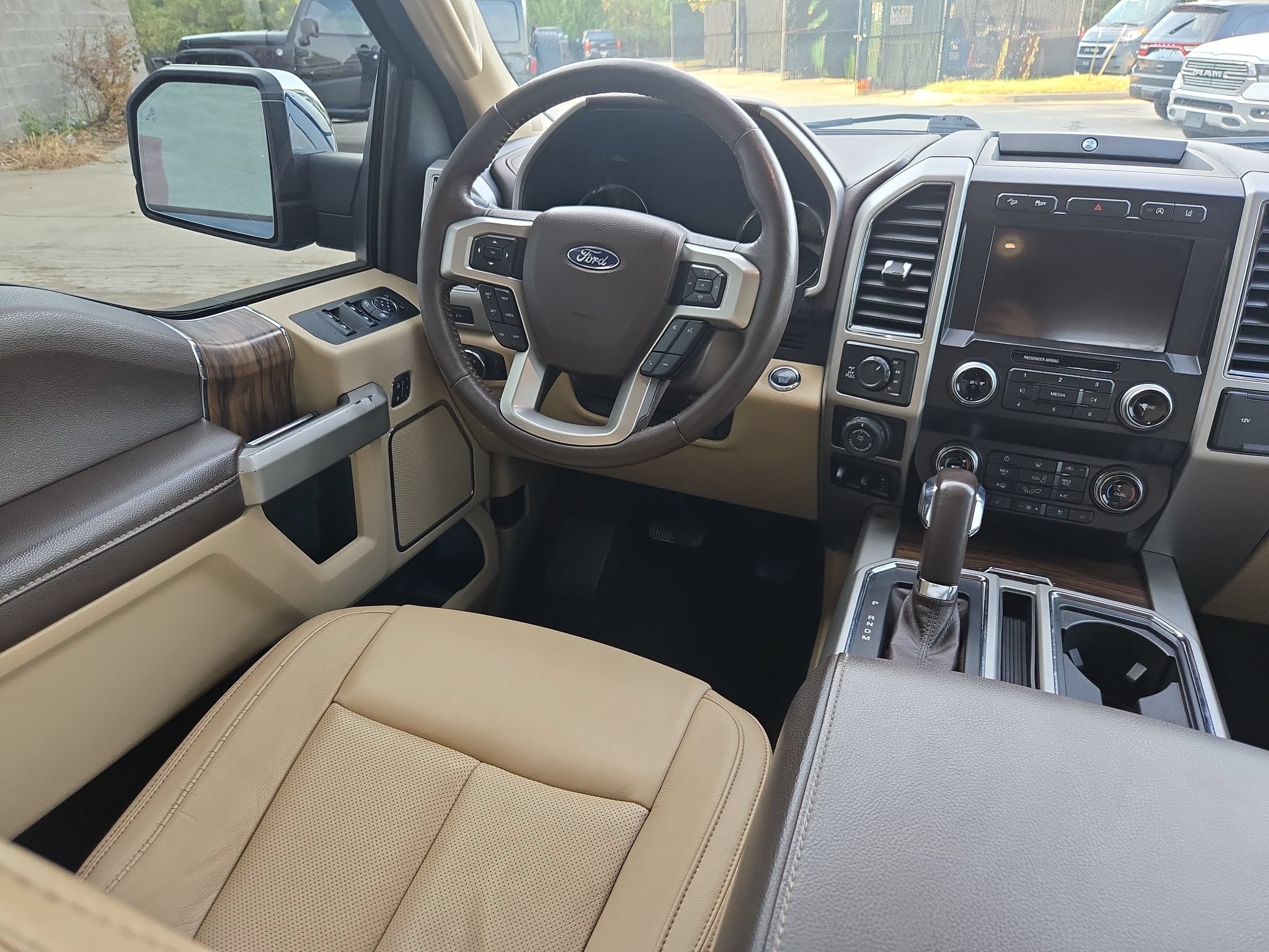 Used 2020 Ford F150 Lariat w/ Equipment Group 502A Luxury AWD/4WD image 9