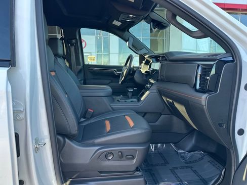 Used 2025 GMC Sierra 1500 AT4 image 17