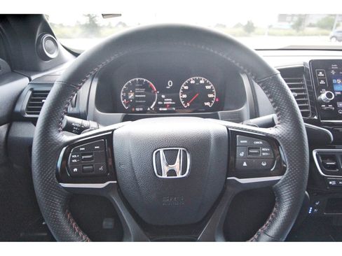 Used 2025 Honda Ridgeline Black Edition image 13