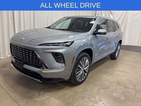 Used 2025 Buick Enclave Avenir w/ Super Cruise Package image 9