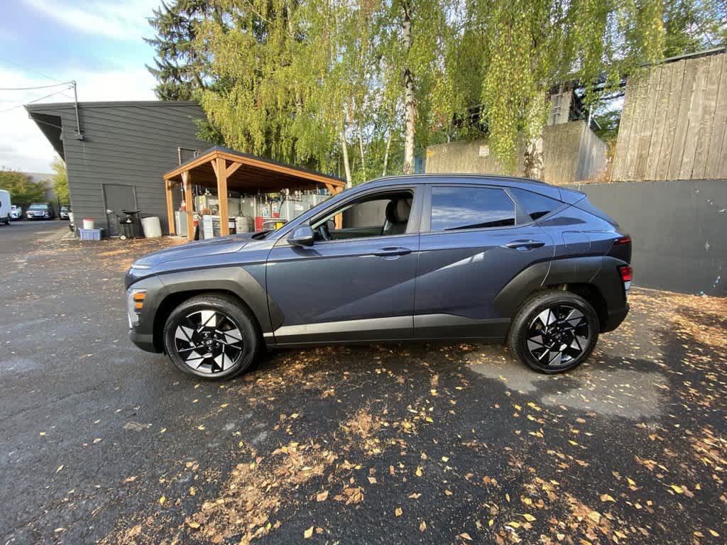 Used 2025 Hyundai Kona SEL FWD image 3