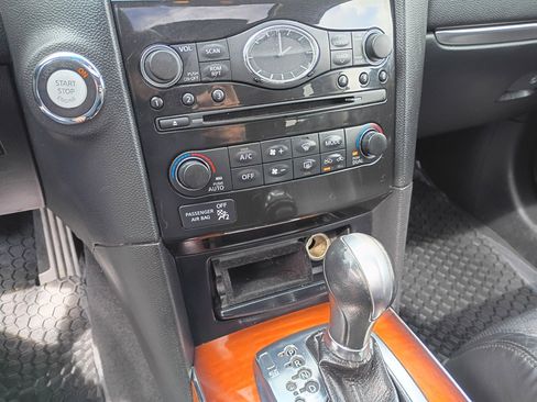 Used 2015 INFINITI QX70 3.7 w/ Premium Package image 28