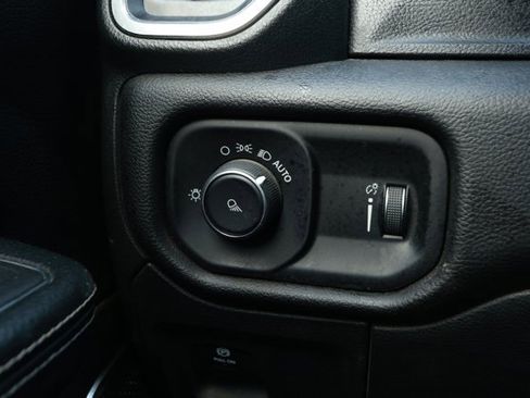 Used 2024 RAM 1500 Laramie image 15