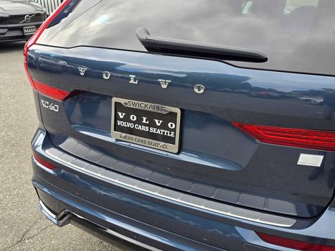 Certified 2023 Volvo XC60 T8 Ultimate w/ Climate Package AWD/4WD image 15