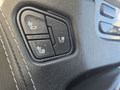 Used 2020 GMC Yukon Denali AWD/4WD image 24
