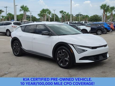 Certified 2025 Kia EV6 Light RWD image 3