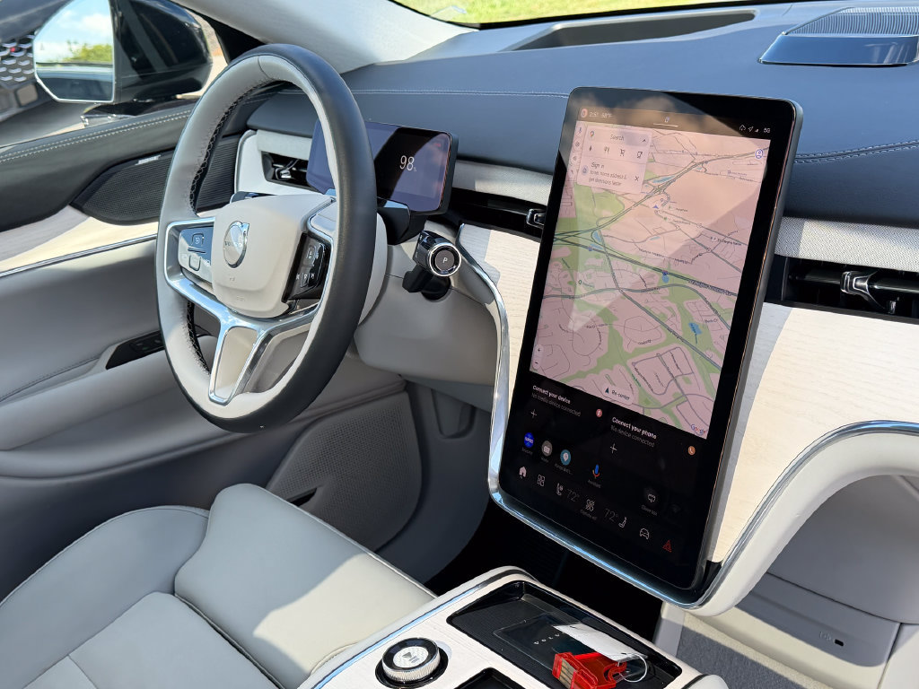 Certified 2025 Volvo EX90 Ultra AWD/4WD image 14