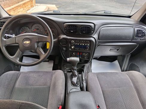 Used 2008 Chevrolet TrailBlazer LT w/ Sun And Sound Package RWD image 13