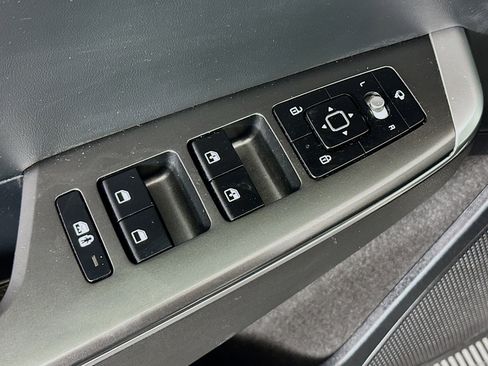 Used 2022 Kia EV6 Light image 15