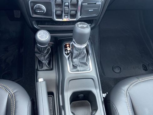 New 2026 Jeep Wrangler Unlimited Sahara AWD/4WD image 19