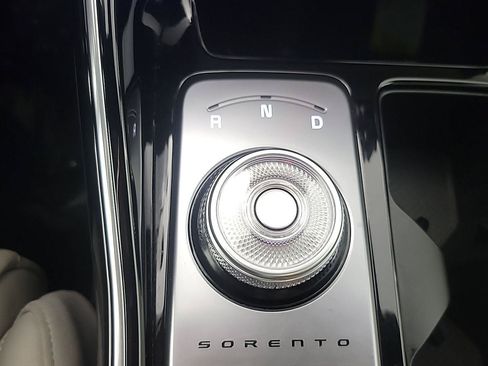 Certified 2025 Kia Sorento SX Prestige AWD/4WD image 37