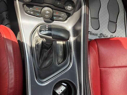 Used 2015 Dodge Challenger SXT Plus RWD image 19