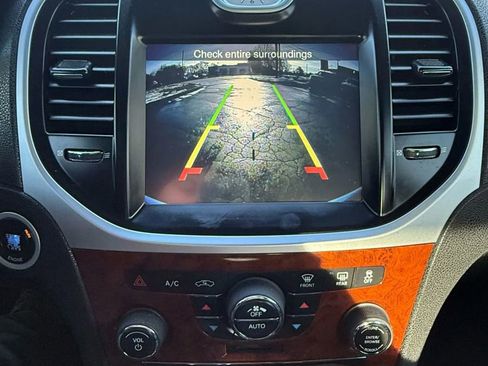 Used 2012 Chrysler 300 Limited image 21