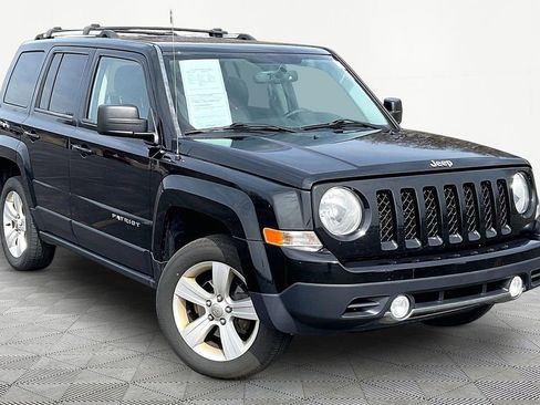Used 2014 Jeep Patriot Limited w/ Sun/Sound Group image 3