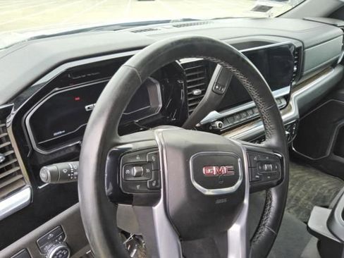 Used 2024 GMC Sierra 1500 Elevation RWD image 3