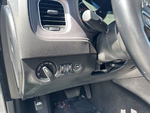 Used 2023 Dodge Charger SXT image 11