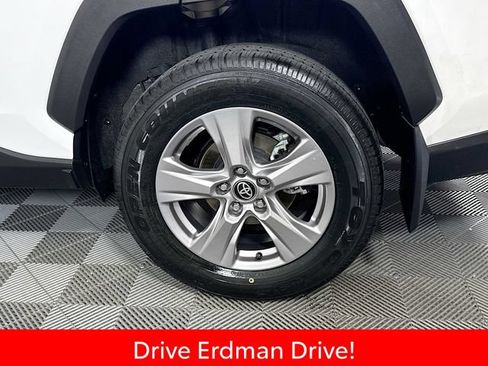Used 2025 Toyota RAV4 XLE w/ Convenience Package FWD image 4
