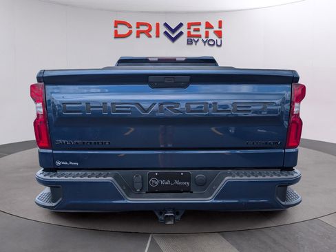 Used 2021 Chevrolet Silverado 1500 Custom w/ LPO, Dark Essentials Package image 4