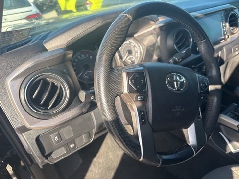 Used 2022 Toyota Tacoma SR5 image 13