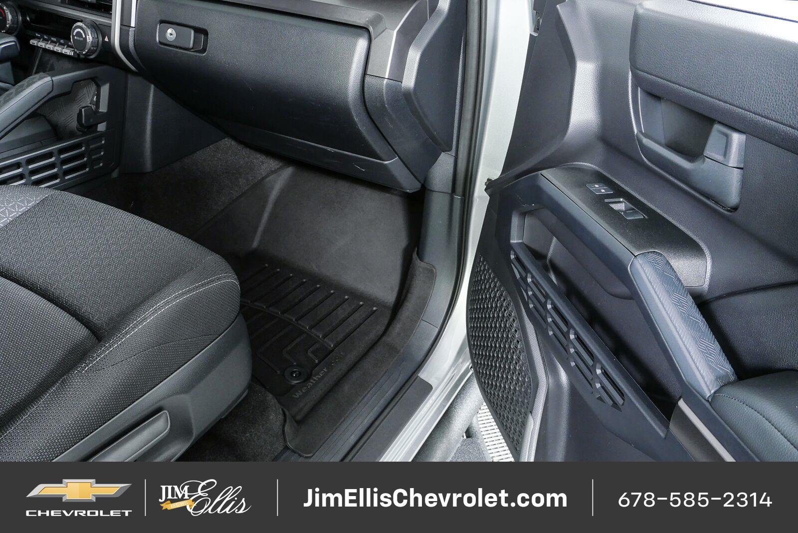 Used 2025 Toyota 4Runner SR5 RWD image 23