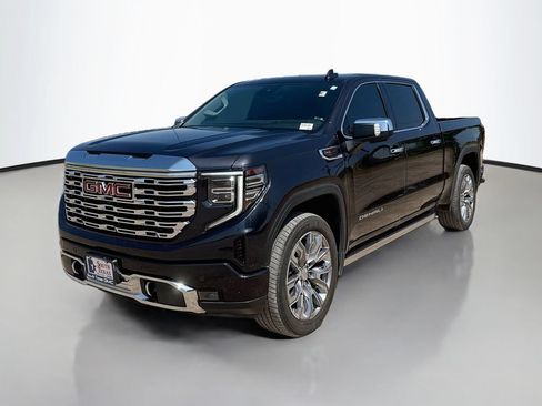 Used 2023 GMC Sierra 1500 Denali w/ Denali Reserve Package AWD/4WD image 3