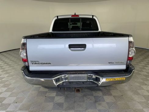 Used 2012 Toyota Tacoma 4x4 Double Cab w/ SR5 Pkg image 16