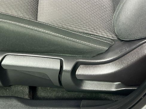 Used 2023 Mitsubishi Outlander ES image 15