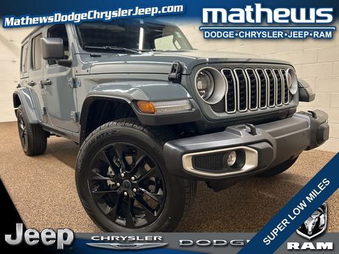 Used 2025 Jeep Wrangler Unlimited Sahara w/ Safety Group image 1