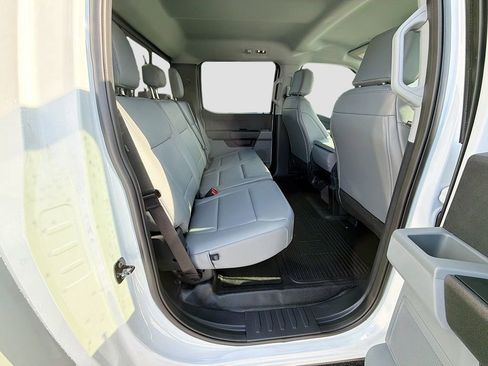 New 2026 Ford F550 4x4 Crew Cab image 19
