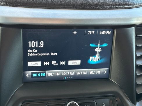 Used 2019 GMC Acadia SLE image 25