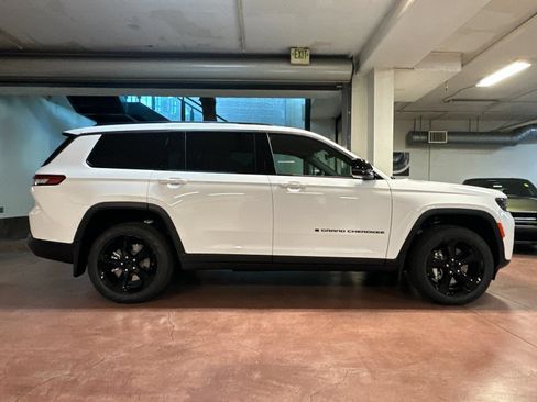 New 2026 Jeep Grand Cherokee L Limited AWD/4WD image 6