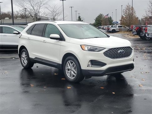 Certified 2024 Ford Edge SEL w/ Convenience Package image 2