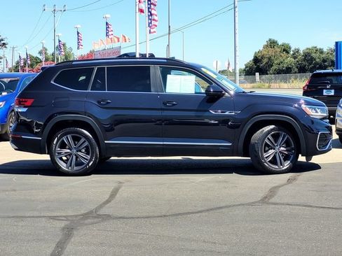 Used 2021 Volkswagen Atlas SE w/ Panoramic Sunroof Package FWD image 3