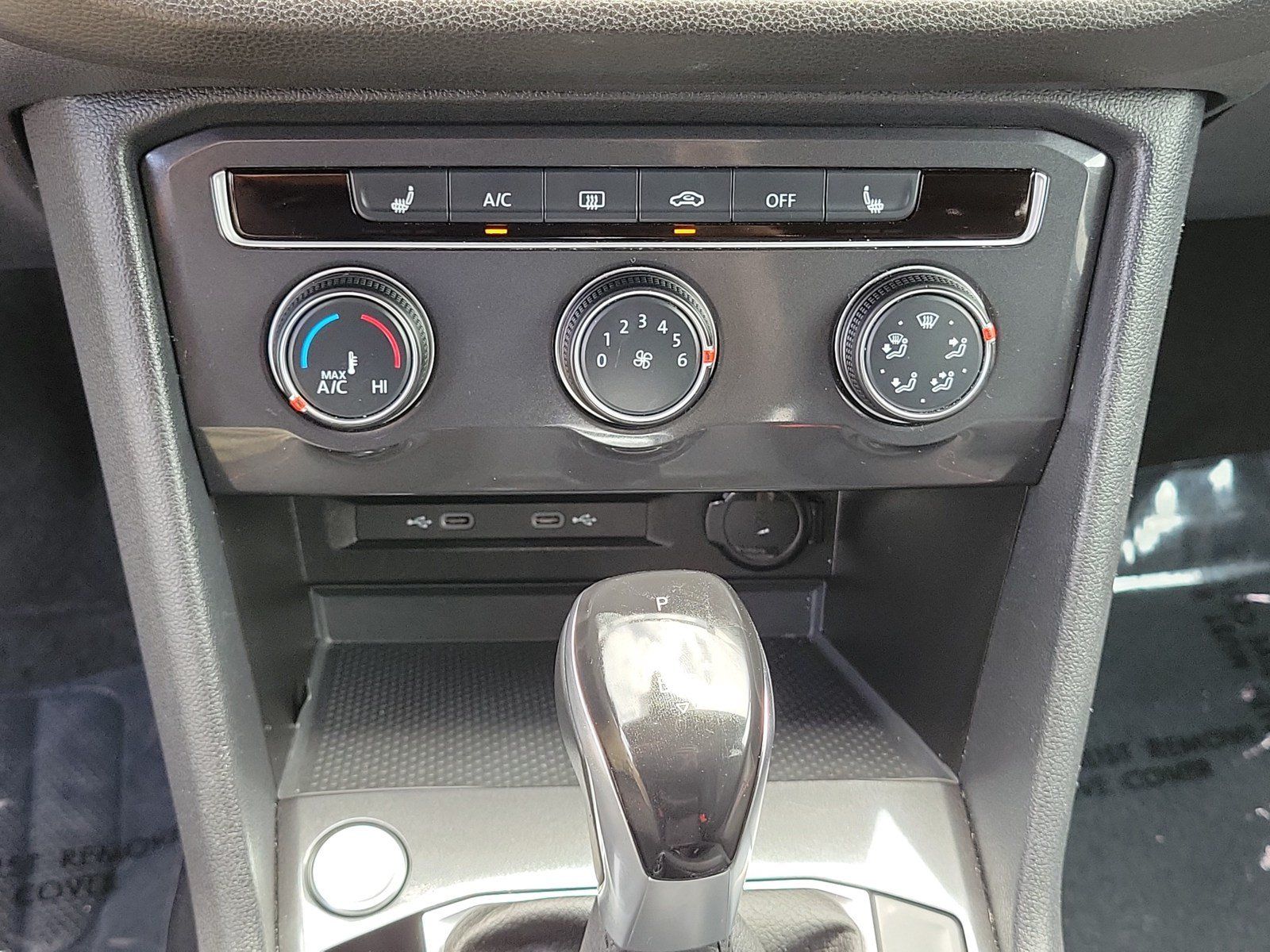 Used 2024 Volkswagen Tiguan Wolfsburg Edition w/ MDO Package, Two-Row AWD/4WD image 22